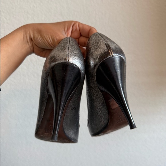 Prada y2k buckle gun-metal metallic pumps - Picture 4 of 9